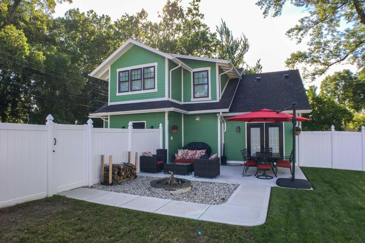 Вилла Renovated Craftsman House With Patio And Fire Pit! Vevay Экстерьер фото