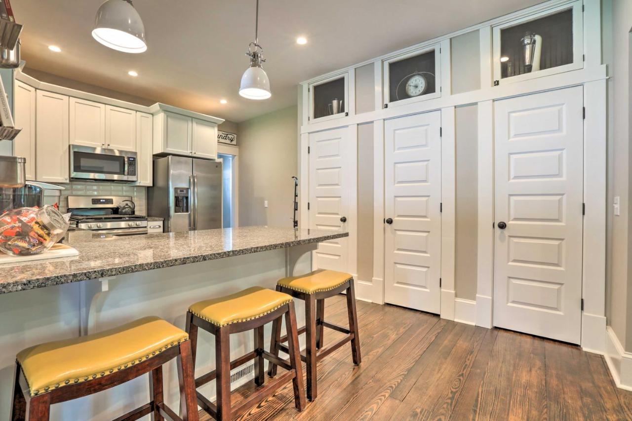 Вилла Renovated Craftsman House With Patio And Fire Pit! Vevay Экстерьер фото